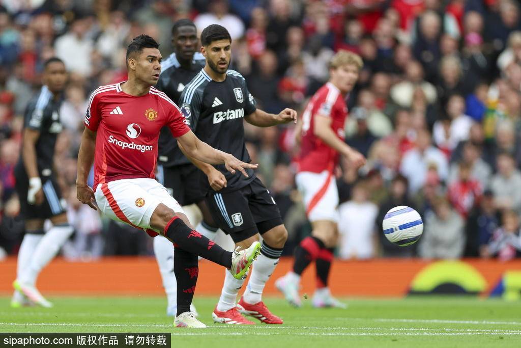 卡塞米罗5字回应转会传闻！7000万先生去留成谜，曼联中场重构在即