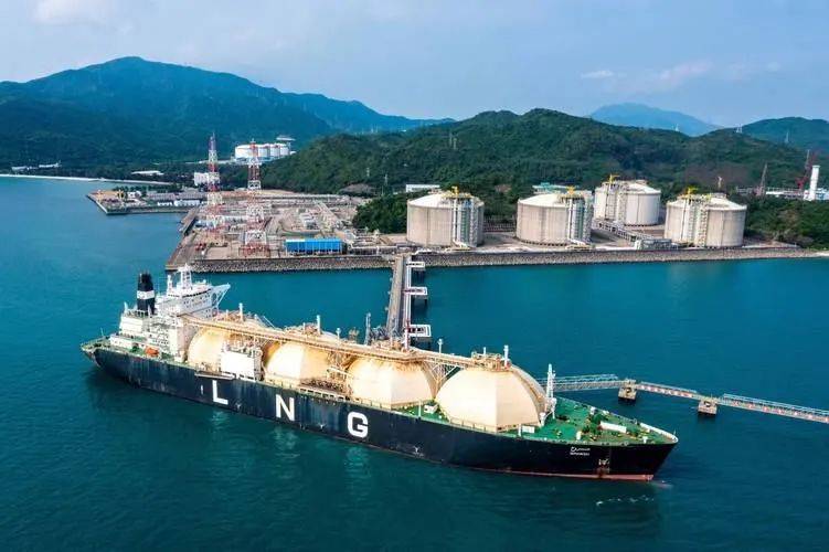 伊朗以色列这一仗，让中国改变了想法，普京终于等来天赐良机？