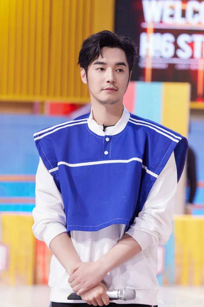 上海知名演员身份证意外曝光！网友：我妈在徐汇公园捡到…工作室回应亮了