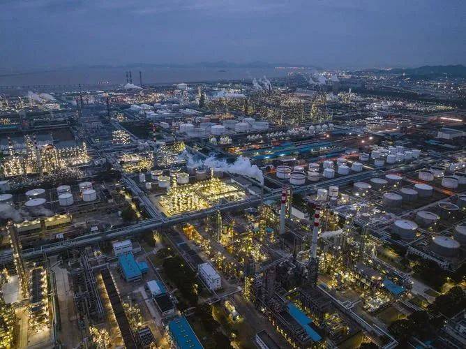 普京一句大实话让西方沉默了！中国这块“香饽饽”，事实藏不住了