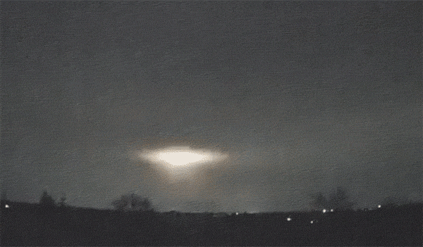 特朗普被曝在通话时问泽连斯基：若给你提供远程武器，能打到莫斯科吗？