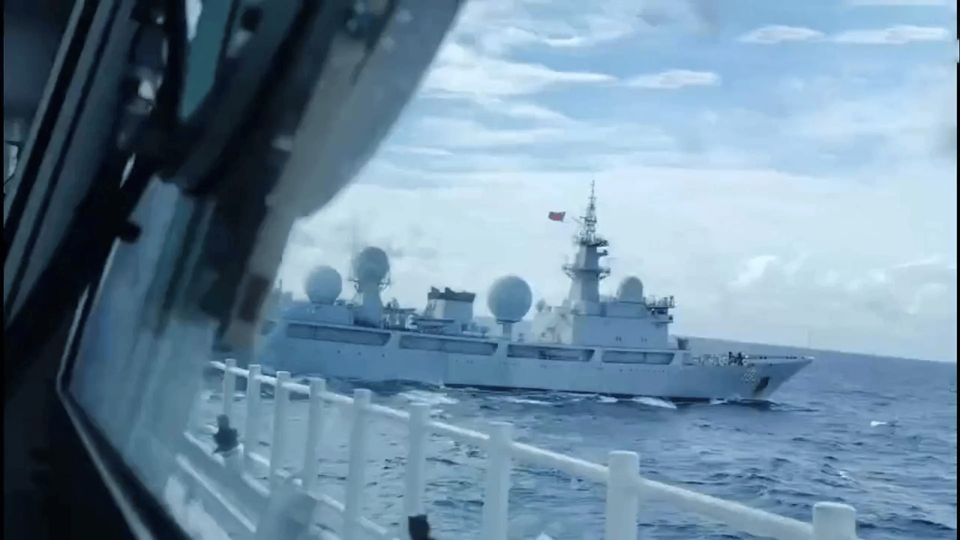 中国侦察船现身南海,超级雷达出现,美军F-35隐身战机将无处可藏