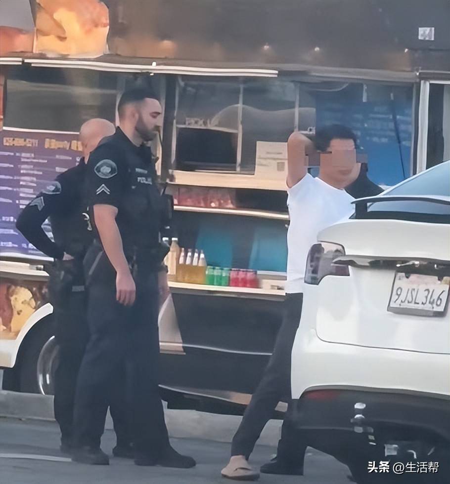 在美国硅谷卖酱香饼的中国小伙被捕，曾月入一两万美金，网友曝其违反限制令，已有人发帖售卖他的车