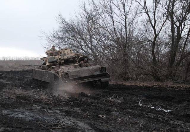 6国雇佣军到齐，俄终于弄明白，攻不下基辅的原因，3万朝军已就位