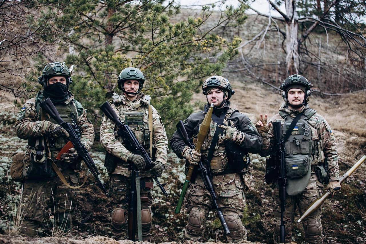 泽连斯基捅马蜂窝,副司令被抓,10万大军调转枪口进军基辅造反?