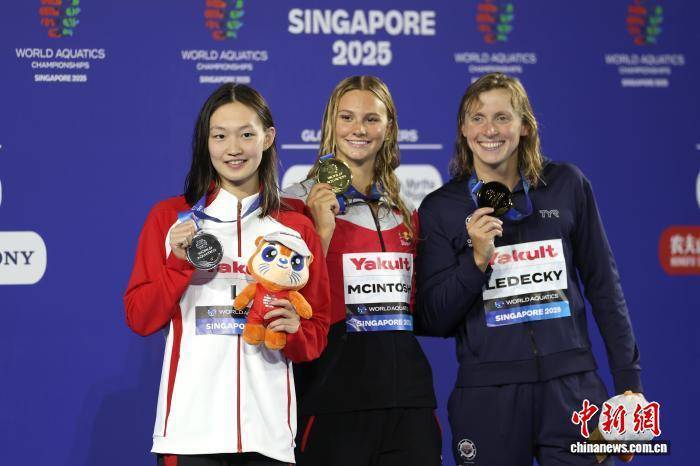 世锦赛:中国跳水日入两金 李冰洁400米自由泳摘银