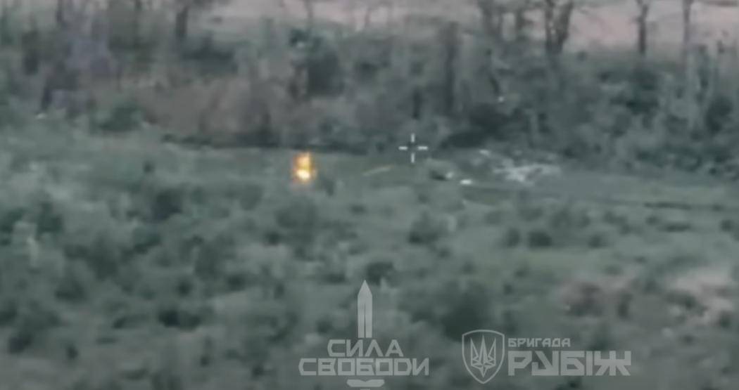 乌军称救出一名被困俄军后方的士兵：用无人机空投电动自行车