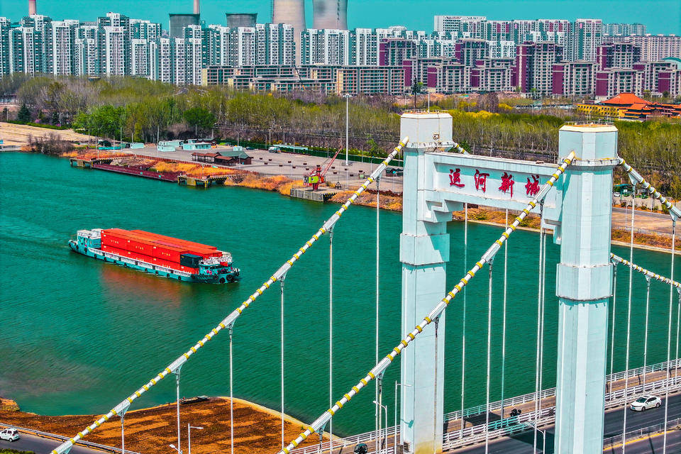 武汉理工大学教授裴志勇：载量更大、能耗更低，我们的船更懂运河