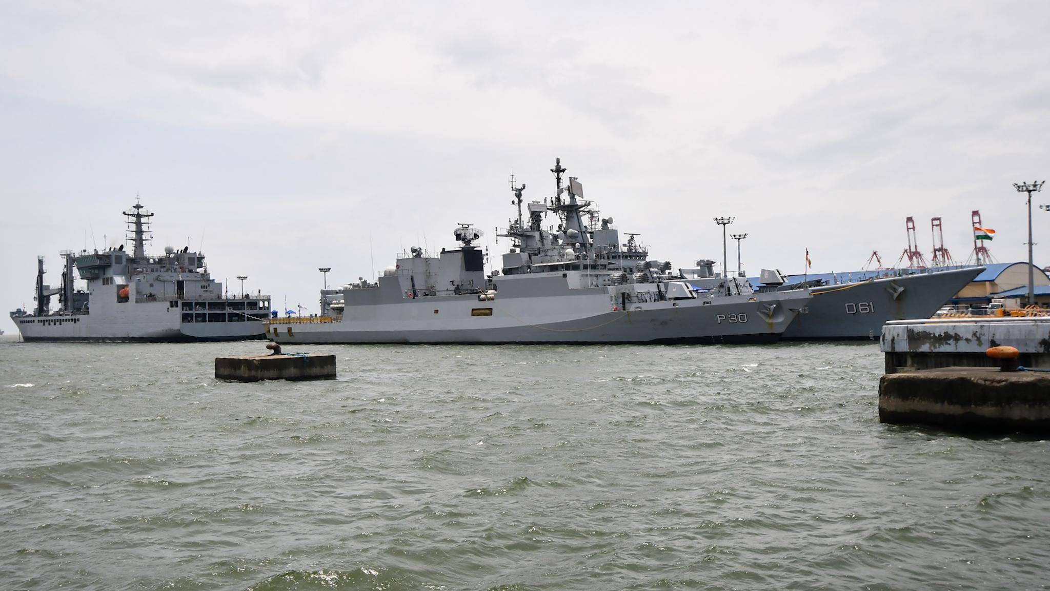 印海军想给中国来个突然袭击，四舰闯进南海，中方直接“上硬菜”