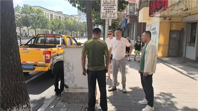 道外区城管局市政市容服务中心扎实推进沿江环境整治工作 全力打造生态宜居滨水景观