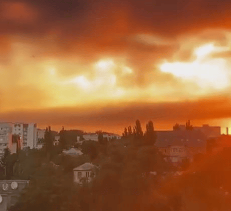 报复不隔夜！仅24小时，俄军炸碎阿塞拜疆投资，17个油罐被毁引发国际关注