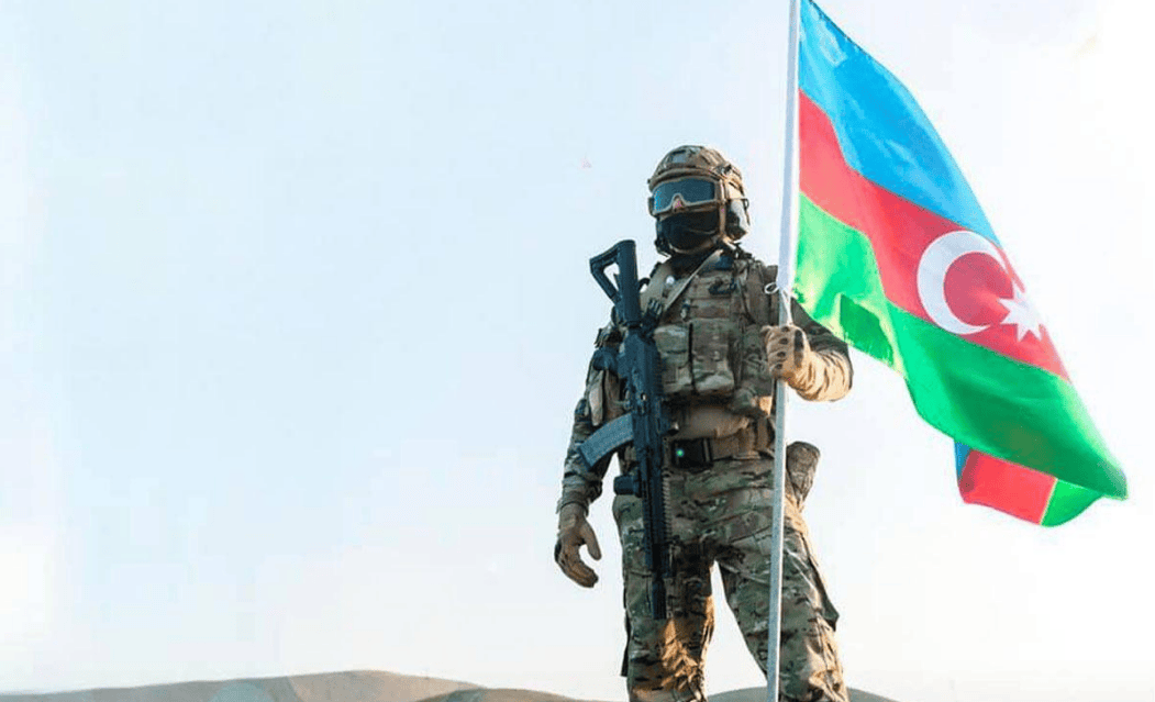 报复不隔夜！仅24小时，俄军炸碎阿塞拜疆投资，17个油罐被毁引发国际关注