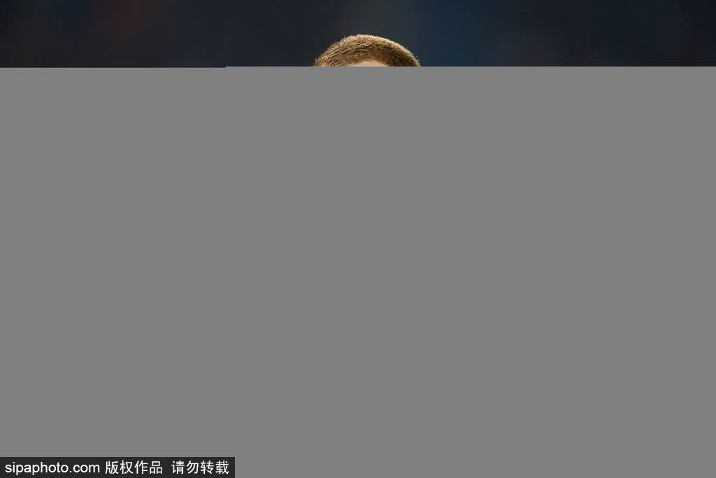 丹尼斯-苏亚雷斯加盟阿拉维斯：从巨星到新起点的蜕变之路