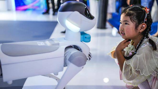 中国“人工智能+”加速赋能千行百业