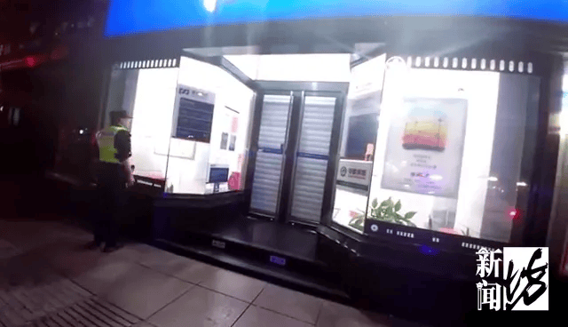 “孩子放银行，不会找不到！”上海一妈妈心急如焚…民警发现蹊跷