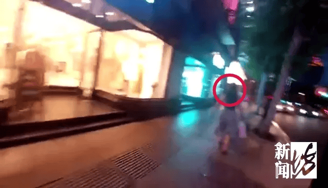 “孩子放银行，不会找不到！”上海一妈妈心急如焚…民警发现蹊跷