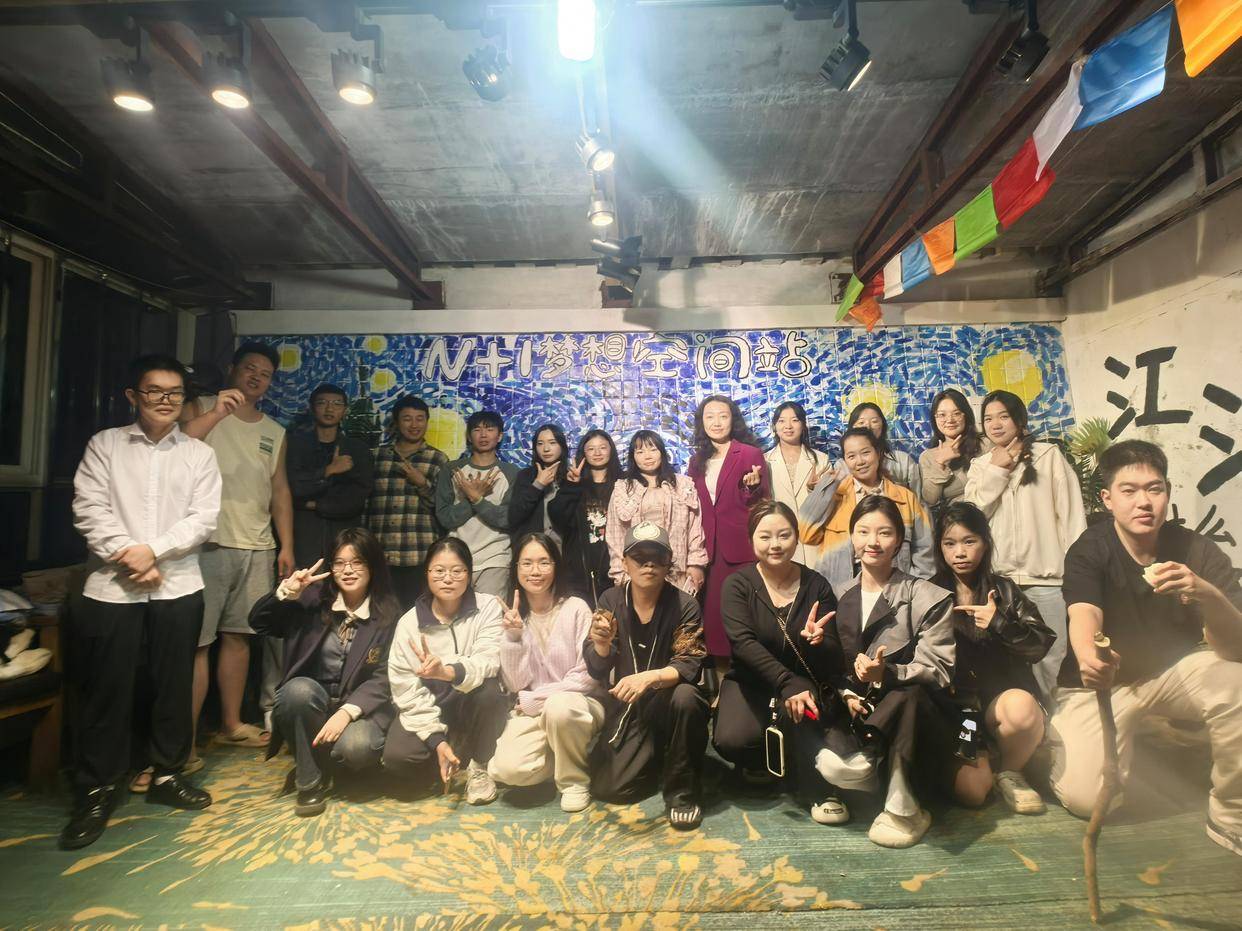 因为多年前一个包子,长沙小伙开了家不收一分钱的青旅:希望住客在这充满电后继续奋斗