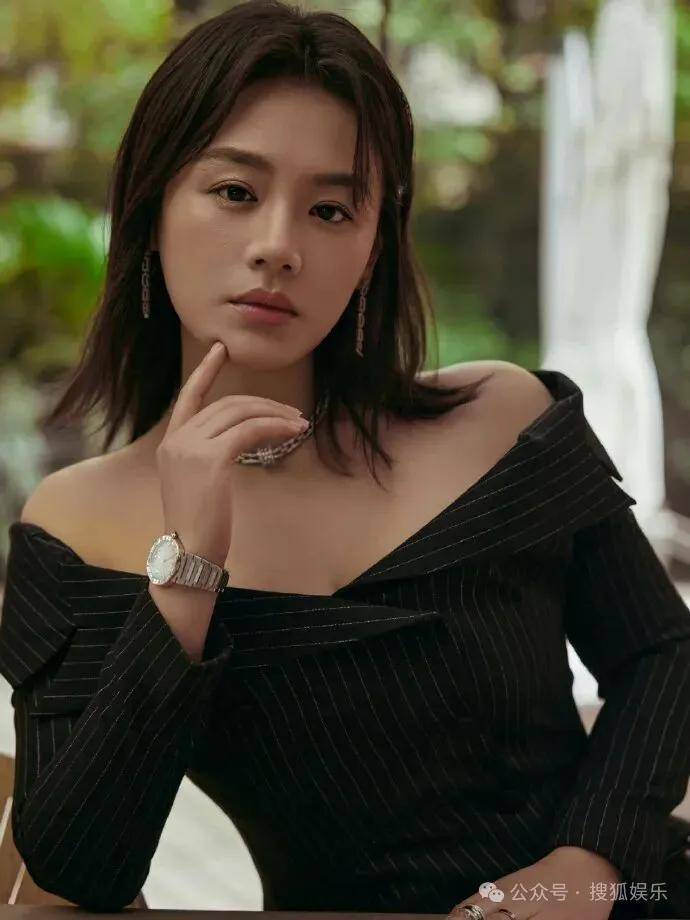 被全网劝分的这对终于分手了？她最近的状态确实肉眼可见的好！