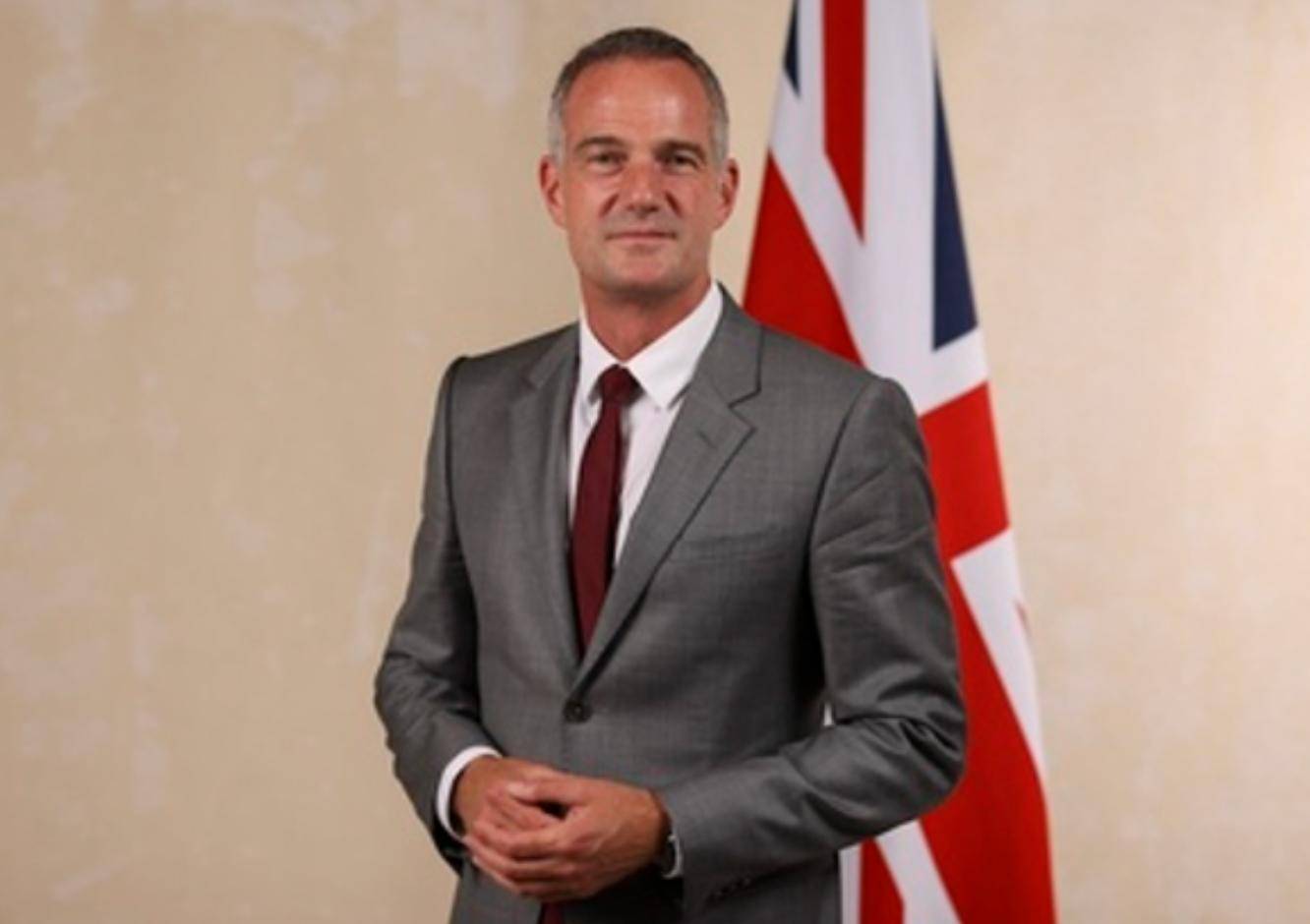 阅兵结束后,欧洲高层连续访问中国,中方给予最高规格的接待,英方表态引关注