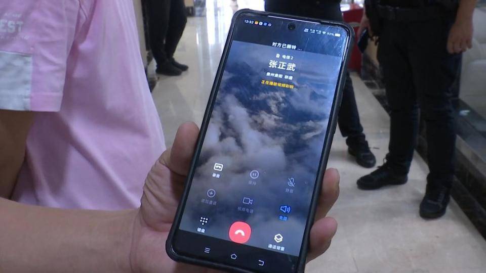 男子花30万讨老婆，一个月不到人财两空！婚介所回怼记者：再拍我就对你不客气