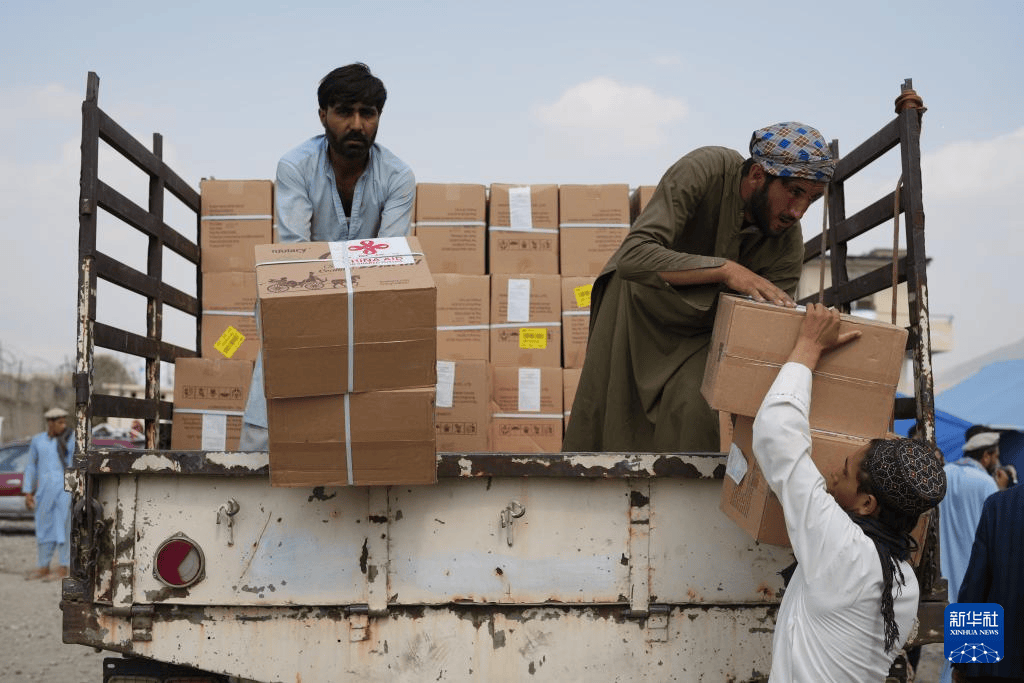 中国驻阿富汗大使馆赴阿地震灾区慰问