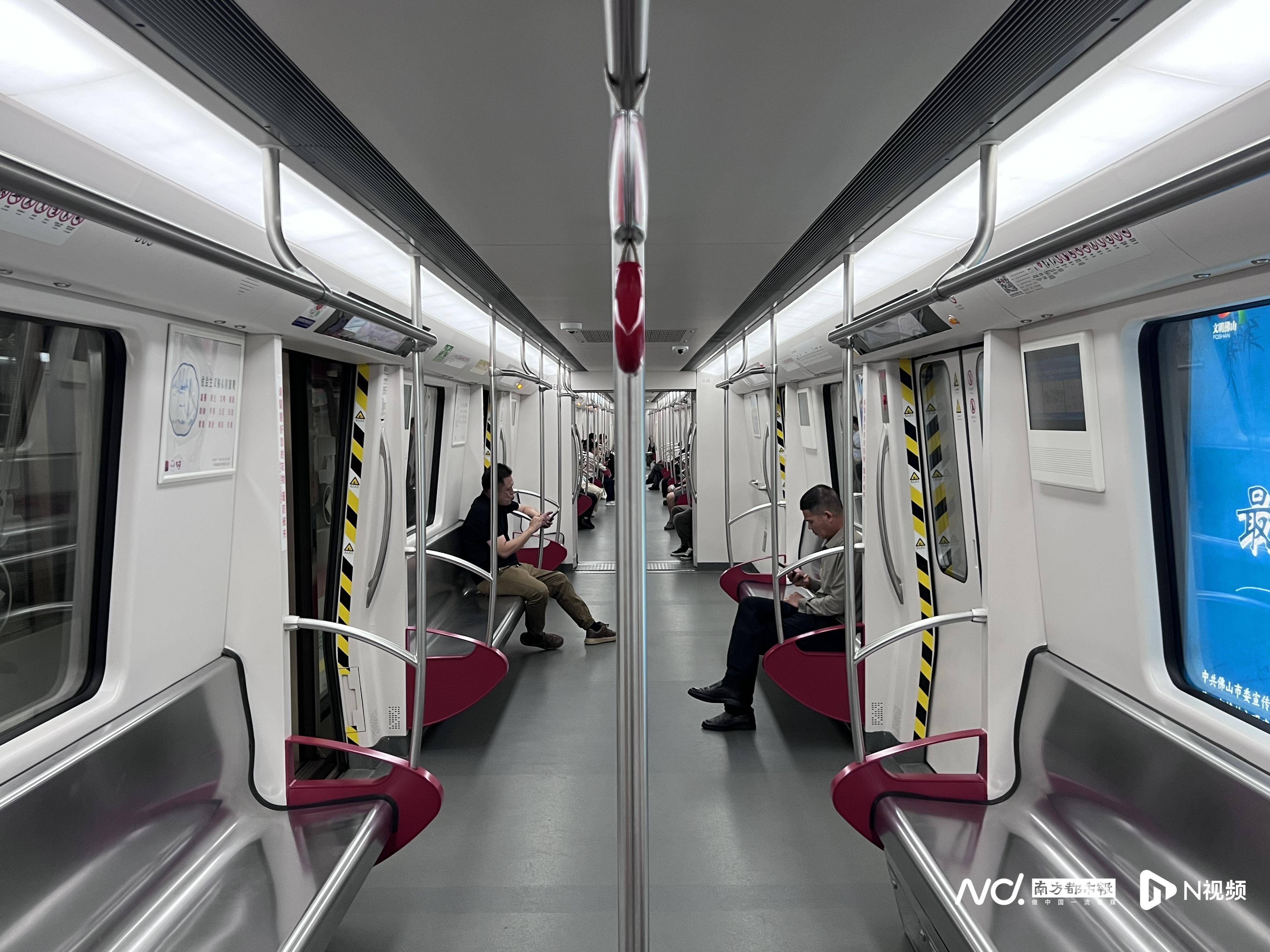 佛山官宣解除“五停”后两小时内,我们在街头看见