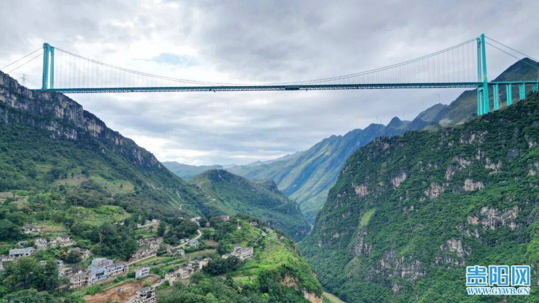 花江峡谷大桥旅游区明日试运营