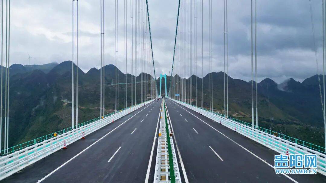 花江峡谷大桥旅游区明日试运营