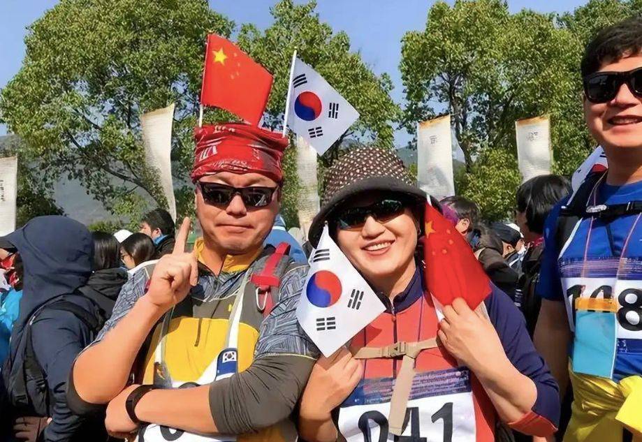 国庆中秋期间，韩国惊现有组织的反华示威，谁在刻意恶心中国人？