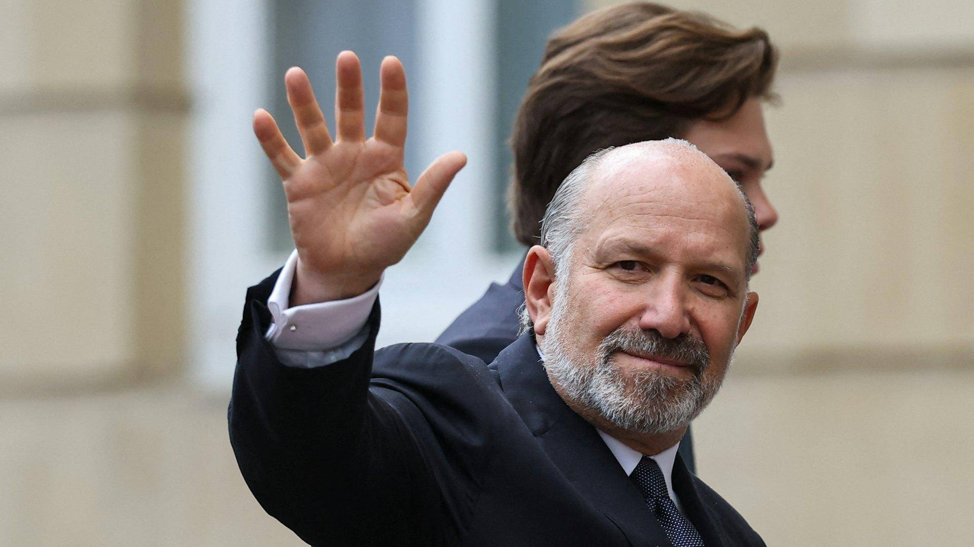 被中方反制打痛，特朗普对商务部长大发雷霆，你把和中国的事情搞砸了