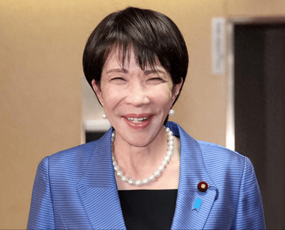 迟迟没等来北京贺电，高市早苗对中国称呼有变，率先发出见面邀请