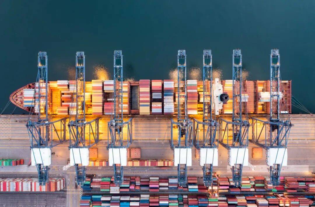 外贸十强市年末或迎变局：深圳上海争夺第一，青岛杭州“抢十”