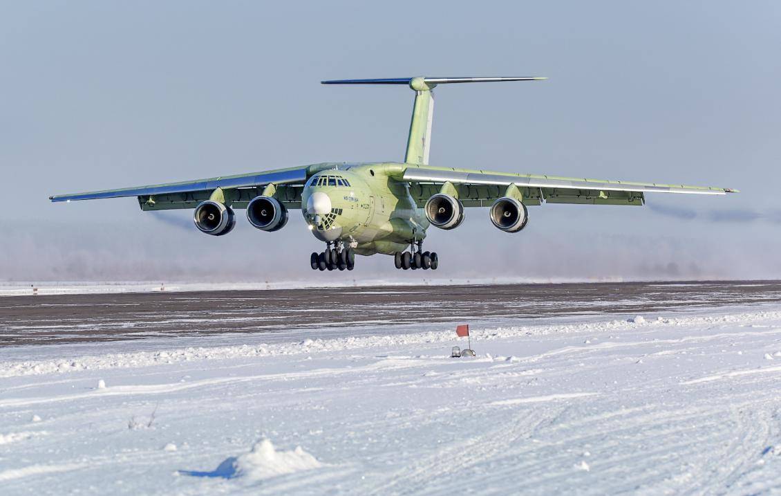 中国用行动，让俄罗斯见识到了实力：一口气订购20架伊尔78加油机