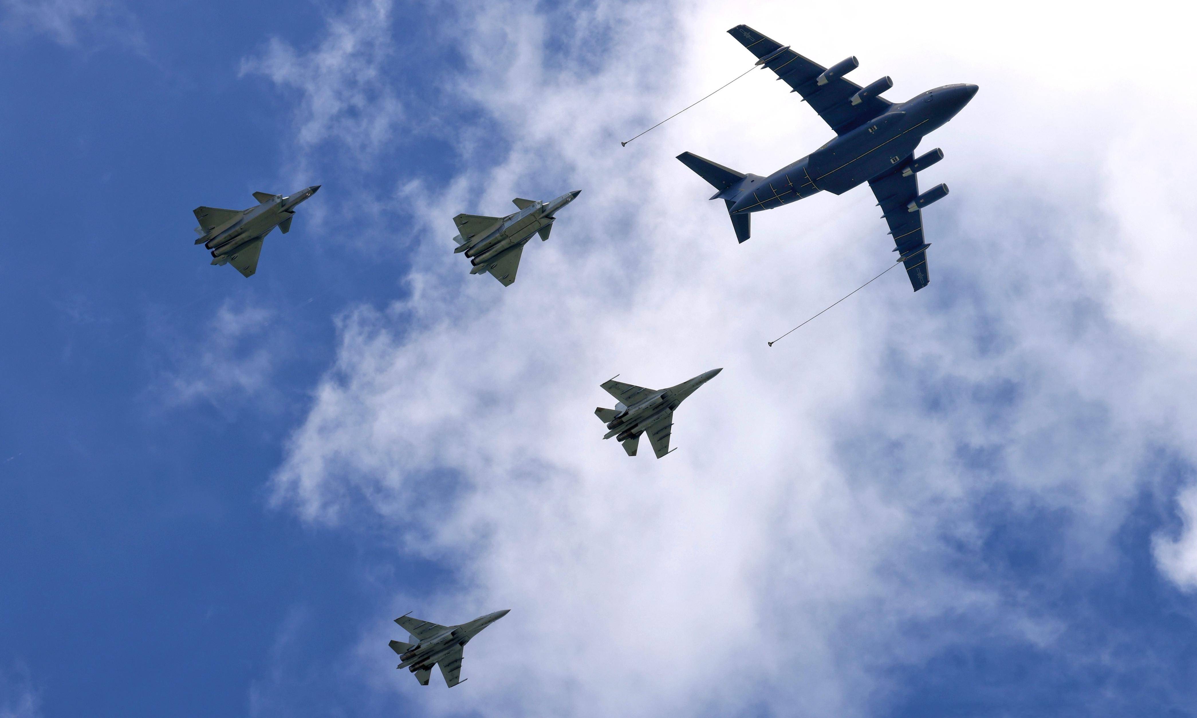 中国用行动，让俄罗斯见识到了实力：一口气订购20架伊尔78加油机