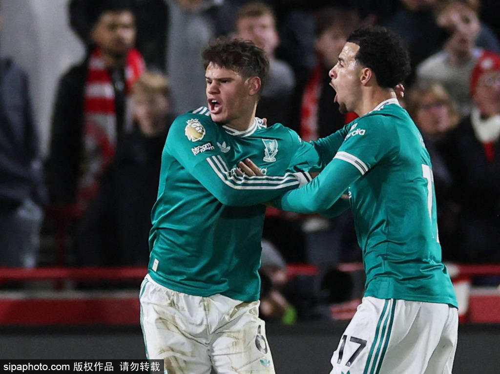 联赛4连败！英超-萨拉赫破门难救主 利物浦2-3小蜜蜂跌至第6