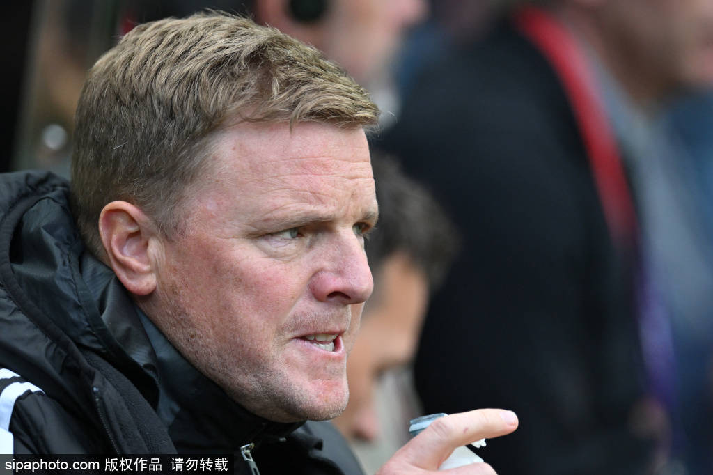 水晶宫主帅格拉斯纳谈不敌阿森纳：沮丧与骄傲的双重心情