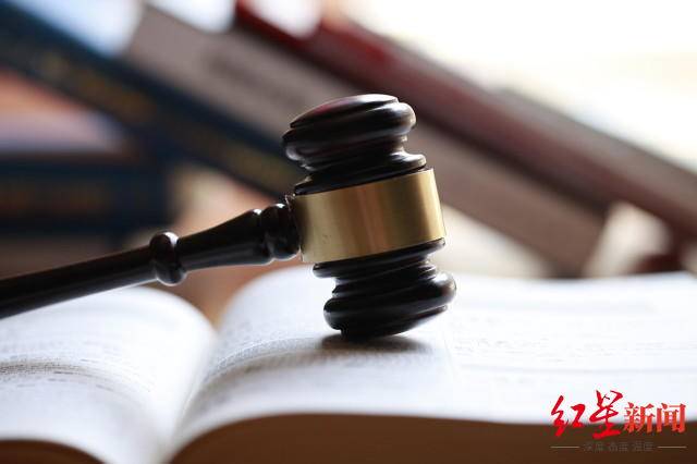 男子离婚“净身出户”后房屋被拆迁,起诉前妻返还安置房和拆迁补偿款被法院驳回