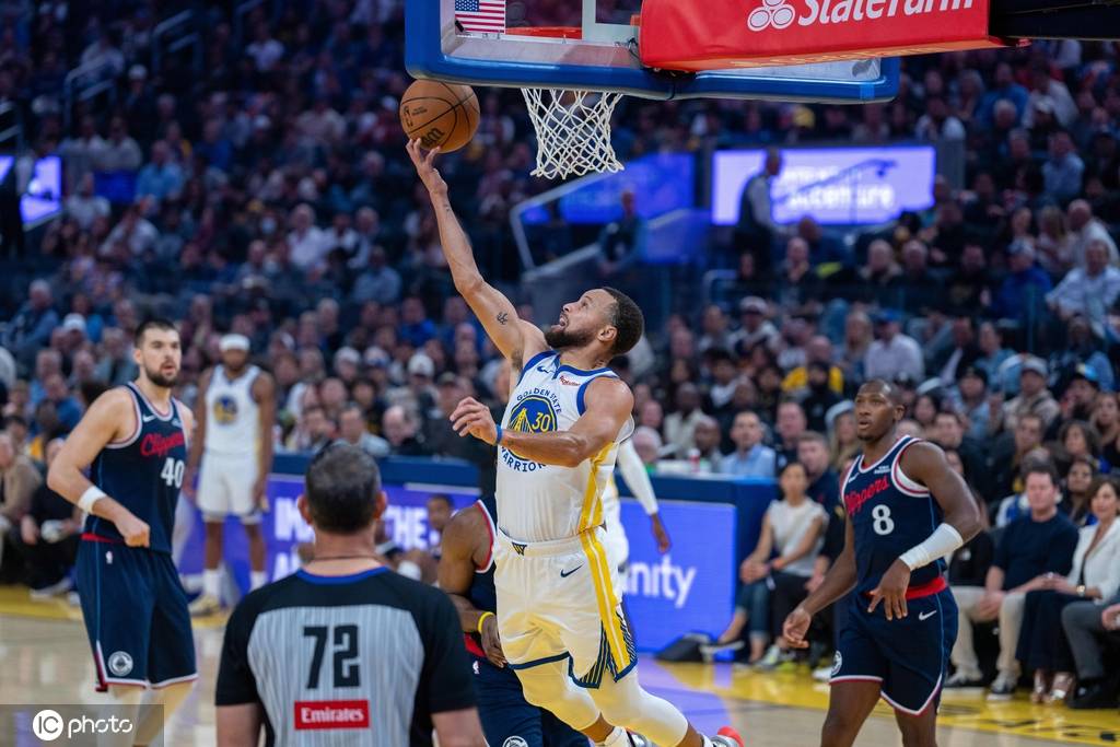 库里19+8哈登下半场0分 勇士轻取快船两连胜