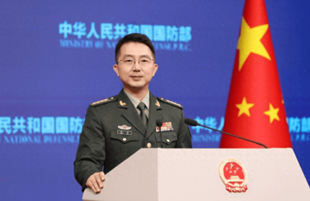 枪打出头鸟！福建舰入列不到两天，国防部点名菲律宾，话说的很重