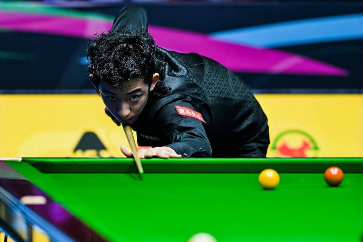 斯诺克国锦赛新王加冕 中国小将吴宜泽南京登顶夺生涯首冠