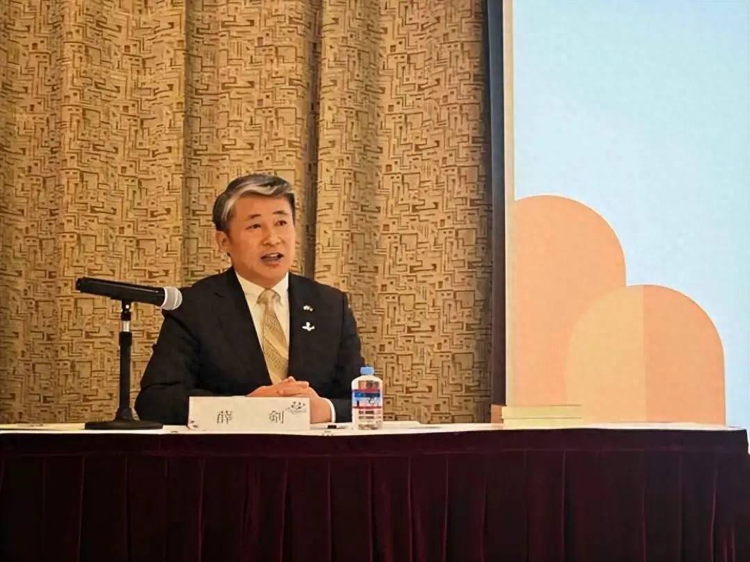 再度激烈交锋，日本自民党发声，要求中国解决问题，否则将对薛剑采取坚决措施！