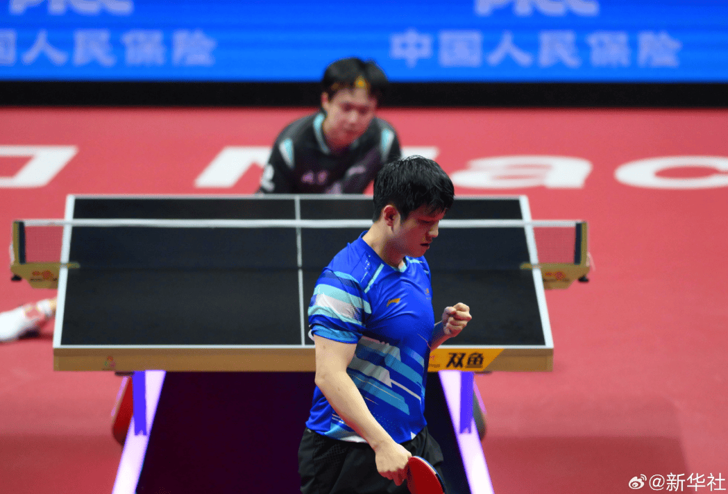 樊振东点赞王楚钦“是中国队绝对的领军人物”，王楚钦回应输球：思想出现问题