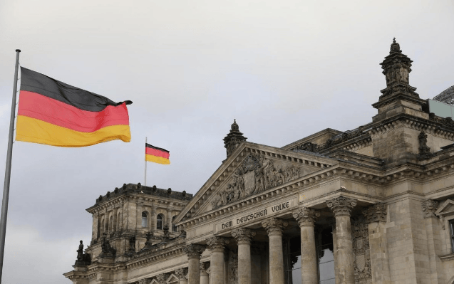 乌军断粮7天大规模投降，德国先下手为强，凑80万大军与俄罗斯硬刚到底？俄乌局势重大反转