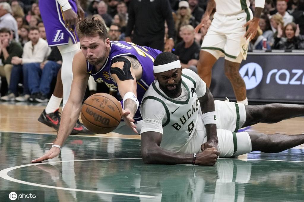 东契奇41+9字母空砍32+10 湖人胜雄鹿结束五连客