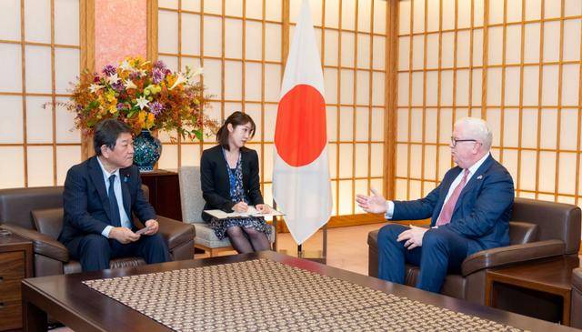 特朗普沉默多天后，美国开始支持高市早苗：不准中国大陆武统