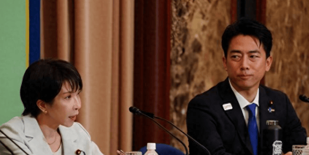 日本防卫大臣突然反水！公开打脸首相高市，无核三原则动不得真相！解放军划下禁区，中方直接把话挑明