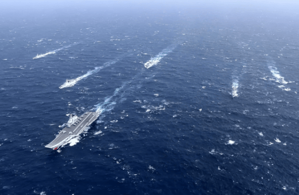 日本防卫大臣突然反水！公开打脸首相高市，无核三原则动不得真相！解放军划下禁区，中方直接把话挑明