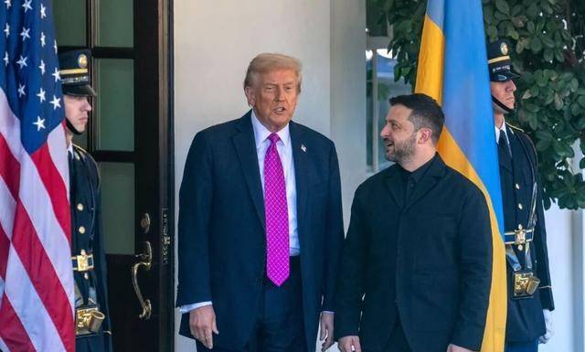 要停战了？泽连斯基火速发表全国讲话，乌克兰来到了最艰难的一天！