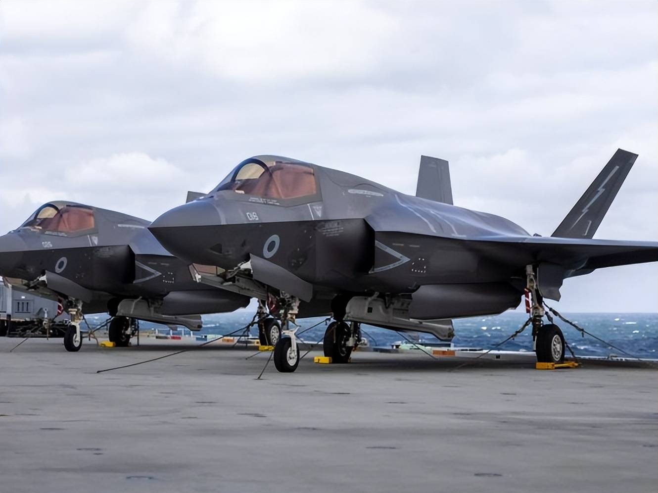 日本根本不买特朗普账！局势紧张之际，高市早苗送中国两句话，台湾专家：日军可能被全歼