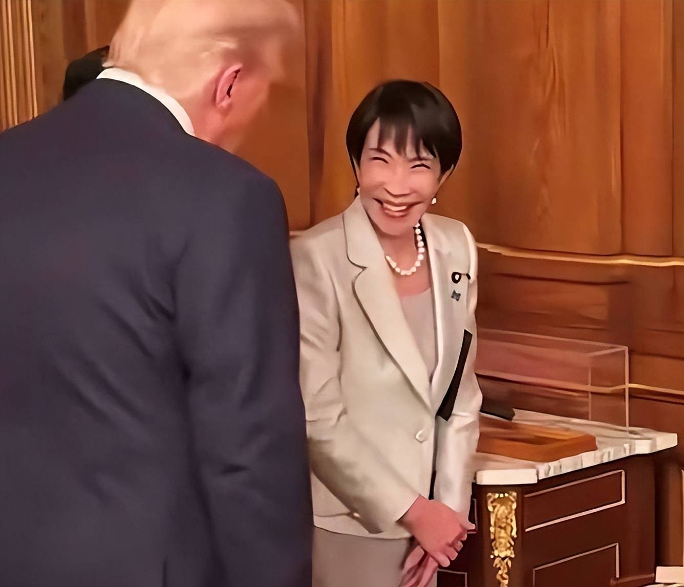 日本根本不买特朗普账！局势紧张之际，高市早苗送中国两句话，台湾专家：日军可能被全歼